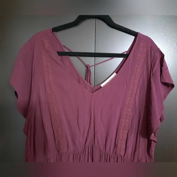 Flutter Sleeve Top - Picture 3 of 8